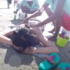 【野外マッサージ動画】インドのビーチで２人の女性からオイルマッサージを受ける女性